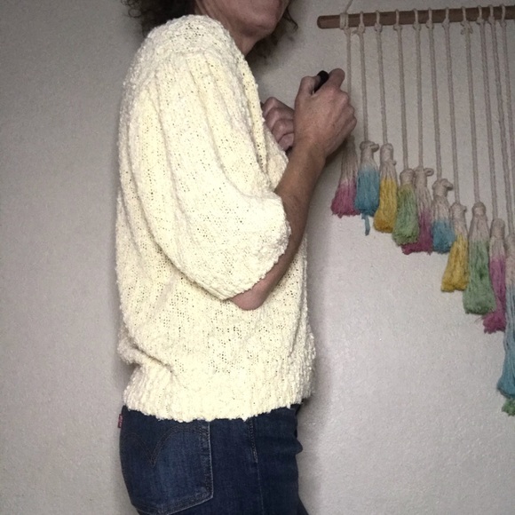 🐥VTG pale yellow chunky knit top - Picture 4 of 8